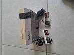 Nes console met 2 controllers, Consoles de jeu & Jeux vidéo, Consoles de jeu | Nintendo NES, Comme neuf, Enlèvement ou Envoi, Avec 2 manettes