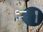 Schotelantenne tv vlaanderen +wandbeugel, TV, Hi-fi & Vidéo, Antennes paroboliques, Enlèvement, Utilisé, Antenne (parabolique)