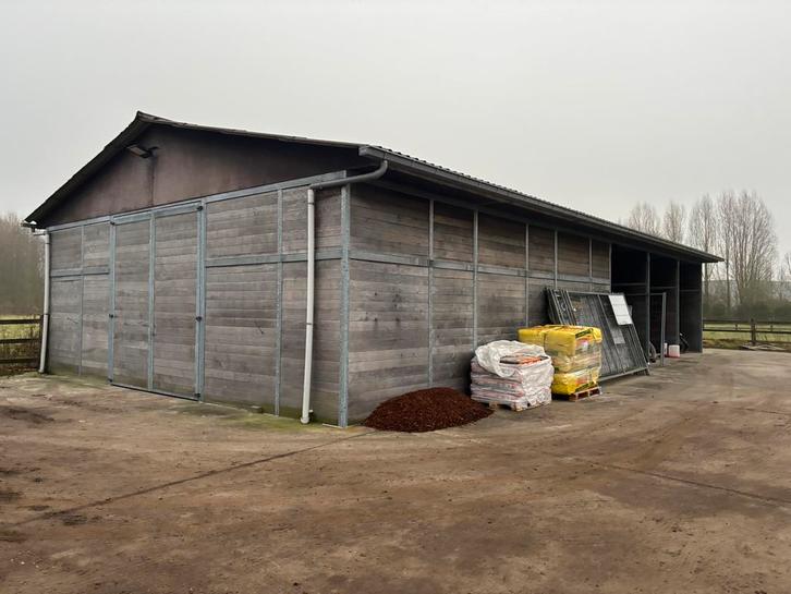 Stalgebouw met 6 paardenboxen, Dieren en Toebehoren, Paarden, M