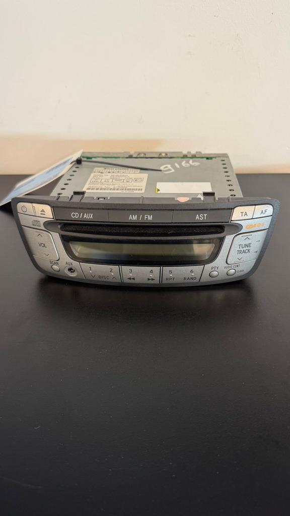 Radio CD speler 8612-0H010 / 8612YV010, Auto diversen, Autoradio's, Gebruikt, Ophalen of Verzenden