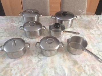 Te koop 5 kookpotten + 2 steelpannen beschikbaar voor biedingen