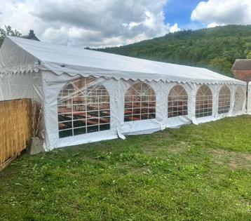Professionele feesttent 6 x 12 m beschikbaar voor biedingen