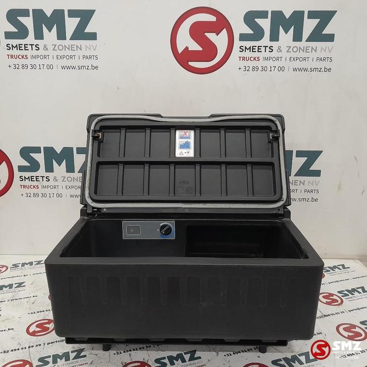 Occ koelkast Mercedes, Auto-onderdelen, Vrachtwagen-onderdelen, Mercedes-Benz, Overige Auto-onderdelen, Gebruikt