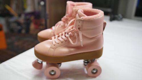 Bottega Veneta luxe rolschaats gloednieuw verzamelstuk, Sport en Fitness, Skeelers, Nieuw, Wielen of Lagers, Overige merken, Dames