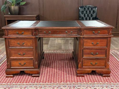 Klassiek Engels bureau #526, Huis en Inrichting, Bureaus, Zo goed als nieuw, Bureau, Ophalen of Verzenden