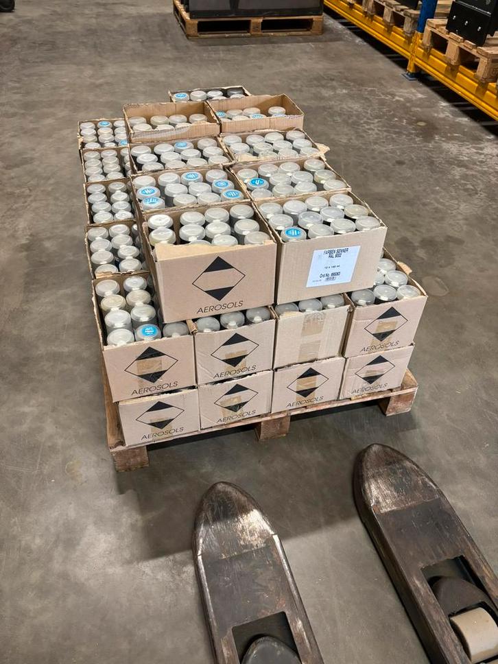 Grote partij spuitbussen verf spray diverse kleuren spuitbus, Doe-het-zelf en Bouw, Verf, Beits en Lak, Verf, Ophalen