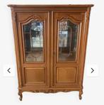 Vitrine met 2 deuren in massief hout., Huis en Inrichting, Kasten | Vitrinekasten, Ophalen, 100 tot 150 cm, Glas, Style ancien mais réalisation 1970