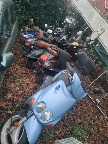 Te koop brommers  beschikbaar voor biedingen