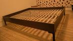 Bed Ikea donker hout 160x200, Huis en Inrichting, Ophalen
