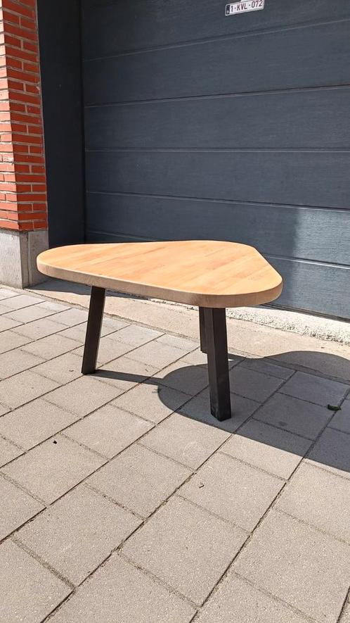 Salontafel met eiken blad en zwarte poten, Huis en Inrichting, Tafels | Salontafels, Nieuw, Eikenhout, Ophalen