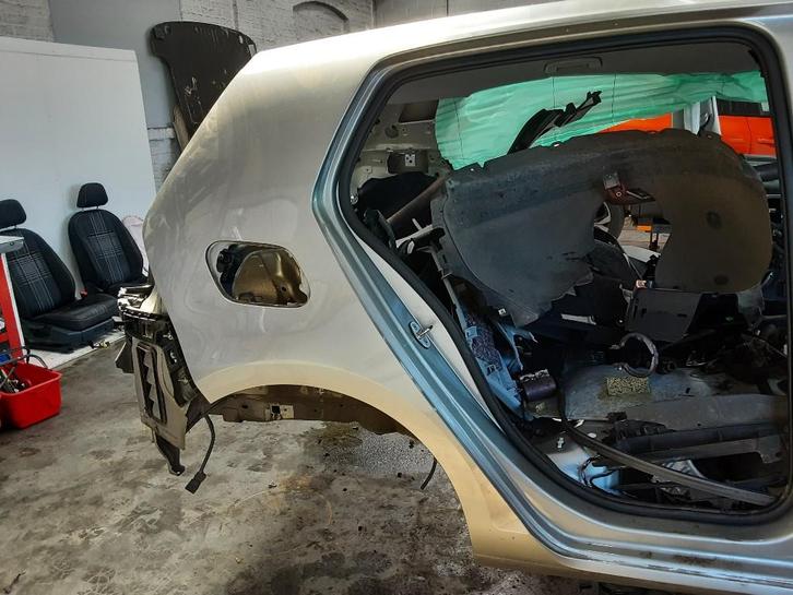 SPATBORD RECHTS ACHTER Volkswagen Golf VII (AUA), Auto-onderdelen, Carrosserie, Spatbord, Volkswagen, Achter, Rechts, Gebruikt