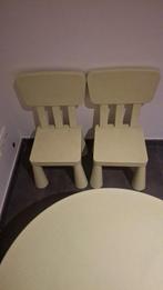 Tafel en 2 stoelen van Mamut Ikea, Kinderen en Baby's, Speelgoed | Houten speelgoed, Ophalen, Gebruikt, Meubelstuk of Keukentje