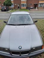 BMW E36 oldtimer 3.18i 1992, Autos, Argent ou Gris, Achat, Attache-remorque, Boîte manuelle