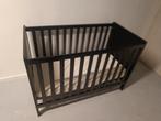 Zwart babybedje met matras, Ophalen, Gebruikt