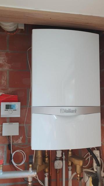 Vaillant Ketel met Zonnecollectoren en Buffervat, Enlèvement, Comme neuf, Thermostat
