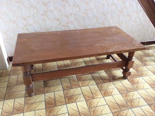 Een houten salontafel - 130 cm lang/ 47 cm hoog - vintage, Huis en Inrichting, Tafels | Salontafels, Gebruikt, Ophalen