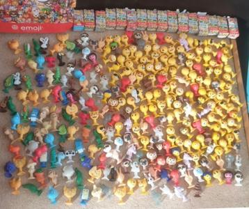 Ruim 400 allerlei popjes Emoji/ Stikeez + doosjes, Verzamelen, Aldi, Ophalen of Verzenden