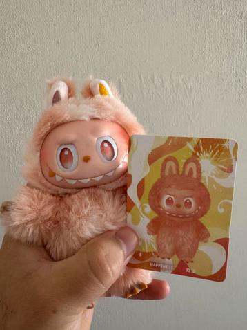 Labubu HAPPINESS beschikbaar voor biedingen