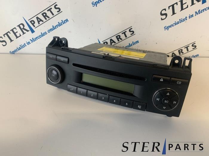 Radio d'un Mercedes Sprinter, Autos : Pièces & Accessoires, Électronique & Câbles, Mercedes-Benz, Utilisé, 3 mois de garantie