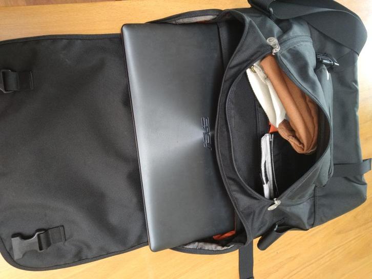 laptoptas: schouder/heuptas van Vaude: €40, Computers en Software, Laptoptassen, Zo goed als nieuw, Schoudertas, 16 inch, Ophalen