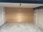 Box de stockage / garde meubles / bureaux ateliers, Immo, Garages & Places de parking