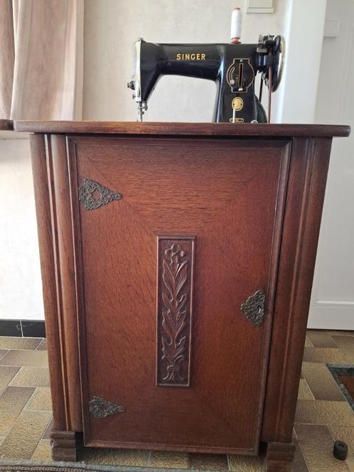 Singer naaimachine met tafel, Antiek en Kunst, Antiek | Naaimachines, Ophalen