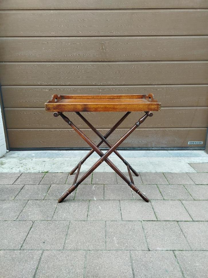 Mooie eenvoudige Britse butler-/Campagnetafel in mahoniehout, Huis en Inrichting, Woonaccessoires | Dienbladen, Gebruikt, Hout