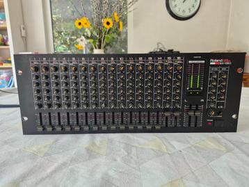 Roland M-160 Line Mixer beschikbaar voor biedingen