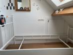 Wit metalen eenpersoonsbed met lattenbodem en matras, Huis en Inrichting, Slaapkamer | Bedden, Ophalen, Gebruikt, Eenpersoons