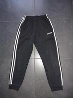 Zwarte Joggingsbroek - Adidas - maat 140-146, Adidas, Jongen of Meisje, Zo goed als nieuw, Ophalen