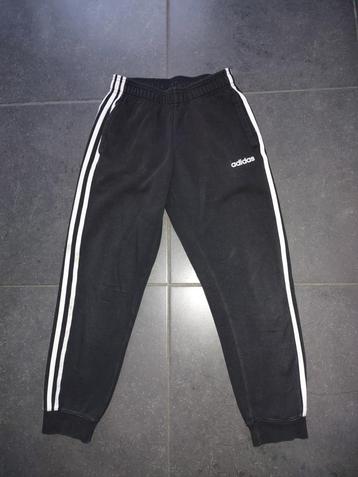 Zwarte Joggingsbroek - Adidas - maat 140-146 beschikbaar voor biedingen