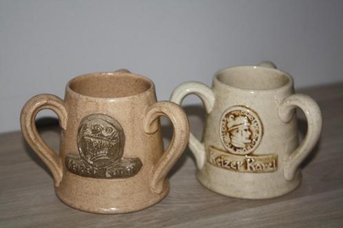 2 keramische potten van Olen , 10,5 cm , Keizer Karel, Collections, Verres & Petits Verres, Comme neuf, Autres types, Enlèvement ou Envoi