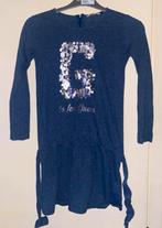 🔥 Guess - blauw kleedje met veel glitters en logo - 14 jaar, Enlèvement ou Envoi, Comme neuf, Guess