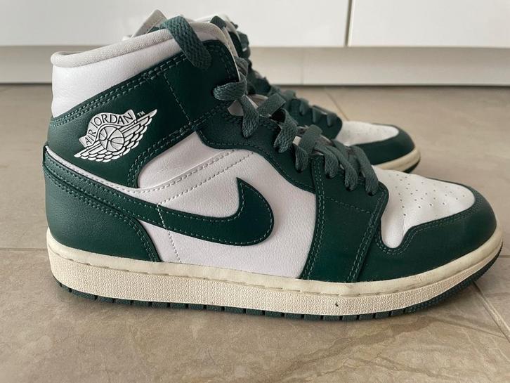 Jordan 1 Mid Oxidised Green, Kleding | Heren, Schoenen, Zo goed als nieuw, Sneakers, Overige kleuren, Ophalen