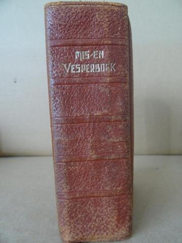 En Vesperale Mis- en Vesperboek Misboek en Vesperale doré, Enlèvement ou Envoi, EE. HH. Peeters