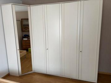 Kleerkast 2m74 breed beschikbaar voor biedingen