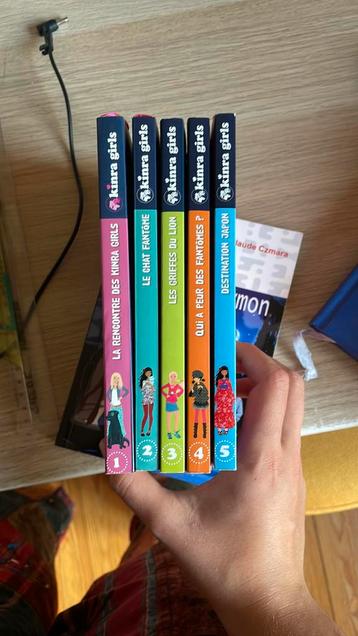 Kinra girls tomes 1 à 5 (lot possible) beschikbaar voor biedingen