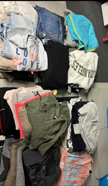 Lot vêtement fille 12-14ans S et M  beschikbaar voor biedingen