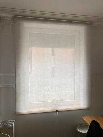 2 rolgordijnen van 140x250 beschikbaar voor biedingen