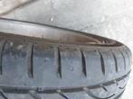 Zomerbanden Hancook 225  45ZR18 95y + velgen 5 gaten, Ophalen, Zo goed als nieuw