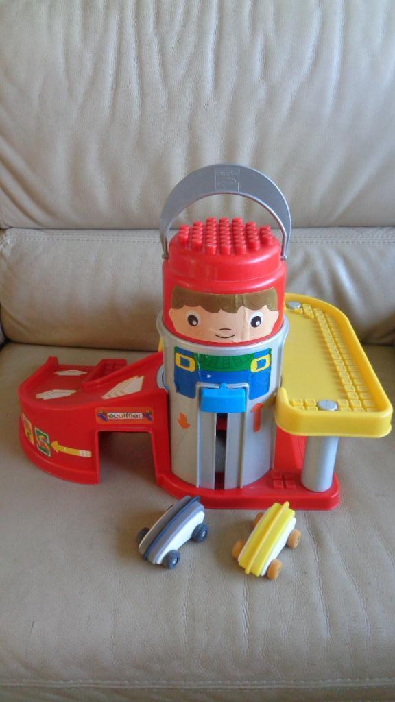 Garage met auto’s, Kinderen en Baby's, Speelgoed |Speelgoedvoertuigen, Zo goed als nieuw, Ophalen