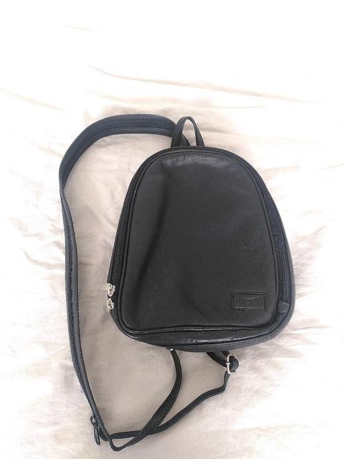 MAESTRO City Backpack S cuir noir, Handtassen en Accessoires, Tassen | Rugtassen, Zo goed als nieuw, Overige merken, Minder dan 25 cm