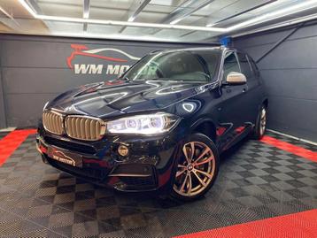 BMW X5 M 50 dAS // Toit Ouvrant // Harman Kardon (bj 2017), Auto's, BMW, Automaat, Gebruikt, Blauw, Leder