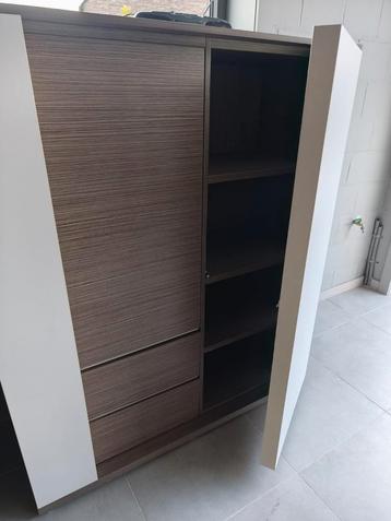 Moderne TV kast  beschikbaar voor biedingen