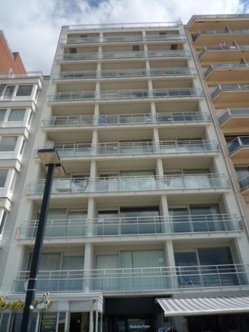 Augustus: schijfappartement + zeezicht + Westende garage te  beschikbaar voor biedingen