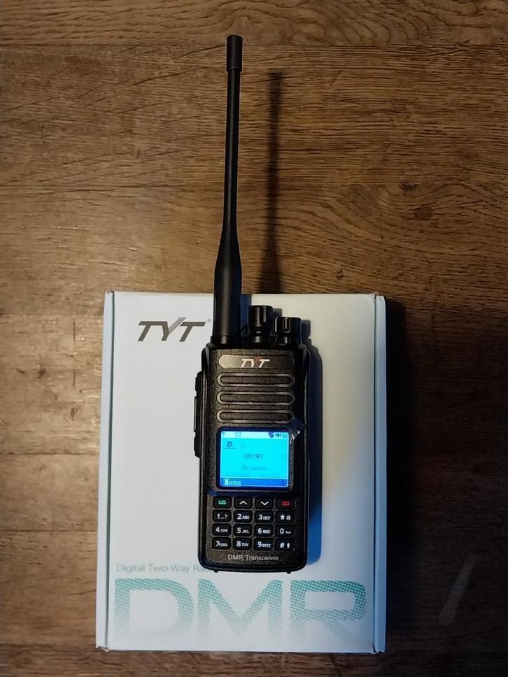 Tyt MD-UV390 Plus - 10 Watt DMR radio met GPS en encryptie, Telecommunicatie, Portofoons en Walkie-talkies, Nieuw, Portofoon of Walkie-talkie