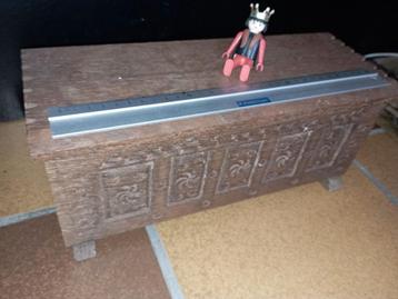 662) houten opbergkistje (ongeveer 35cm lang) beschikbaar voor biedingen