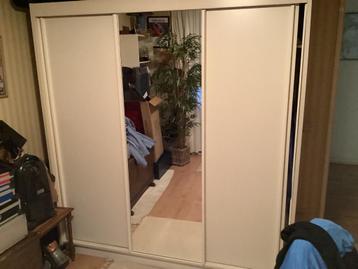 Kast, Ophalen, Kunststof, Gebruikt, Tijdloze klederkast