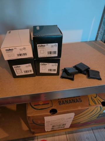 Niko intense antraciet afdekplaten beschikbaar voor biedingen