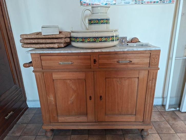 Lavabo ancien avec dessus en marbre, Maison & Meubles, Armoires | Dressoirs, Utilisé, Enlèvement
